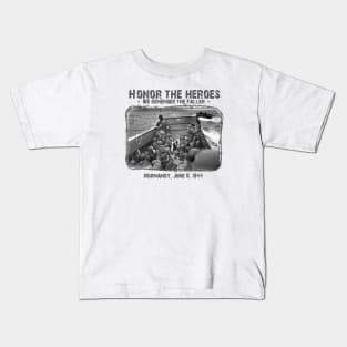 Honor The Heroes - D-Day WW2 Kids T-Shirt